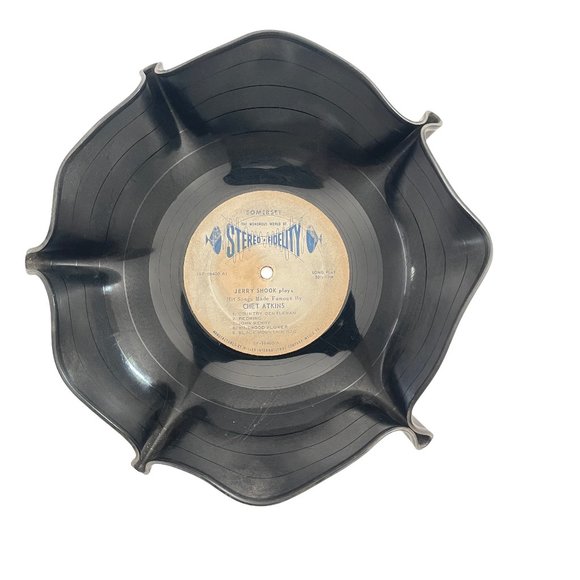 Vintage Vinyl Record Bowls 1963-73, Set of 3 - Picture 3 of 5